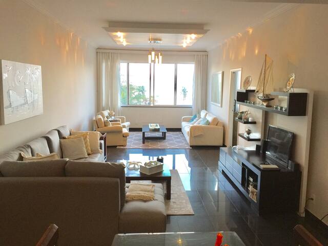 Beach Front Copacabana Condo with Ocean Views! gallery image 2