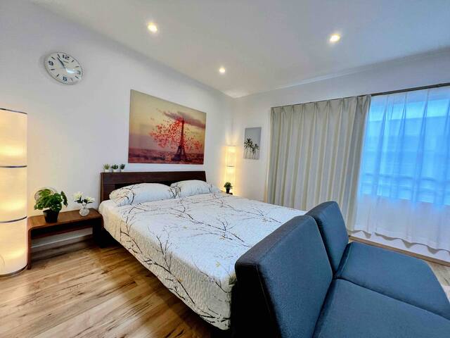 Trendy Area・Good Access・5m from Station・Home Lift！