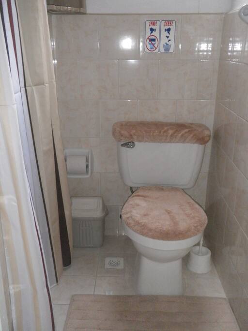Baño de la habitación 2