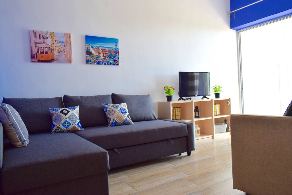 2nd bedroom-livingroom