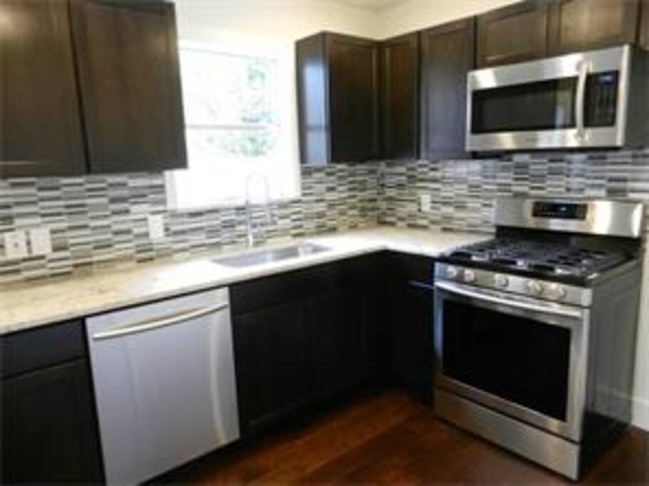 Kitchen, fully equipped with Keurig coffee maker.