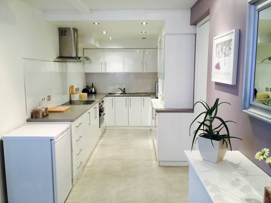 Self contained kitchen