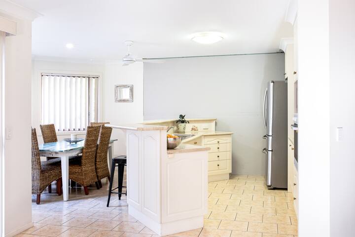 Hillside Parade gallery image 2