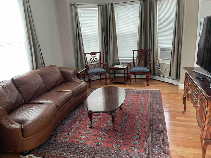 -1 Sophisticated 3 Br/2 Bath/prkng By Airpt/boston - Lynn, MA
