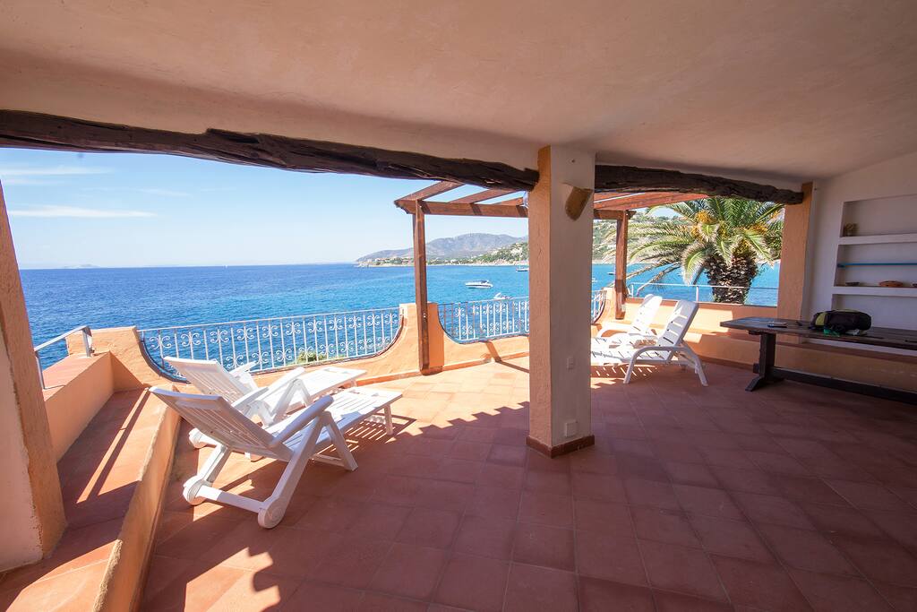 veranda _ villaangelad.com