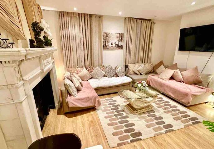 H1 Stunning large Apartment by Piccadilly Circus! gallery image 2