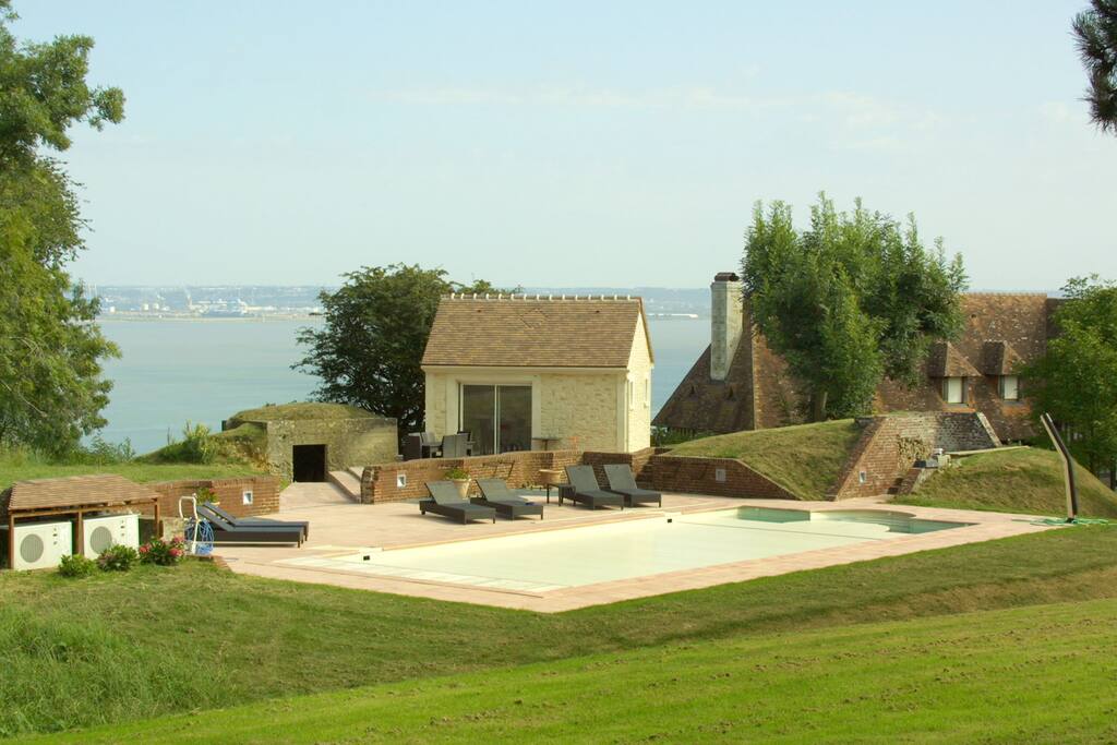 Piscine chauffée à l'abri du vent