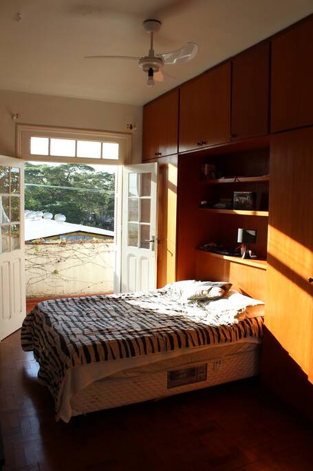 quarto com banheiro sozinha I sleepingroom with your own bathroom