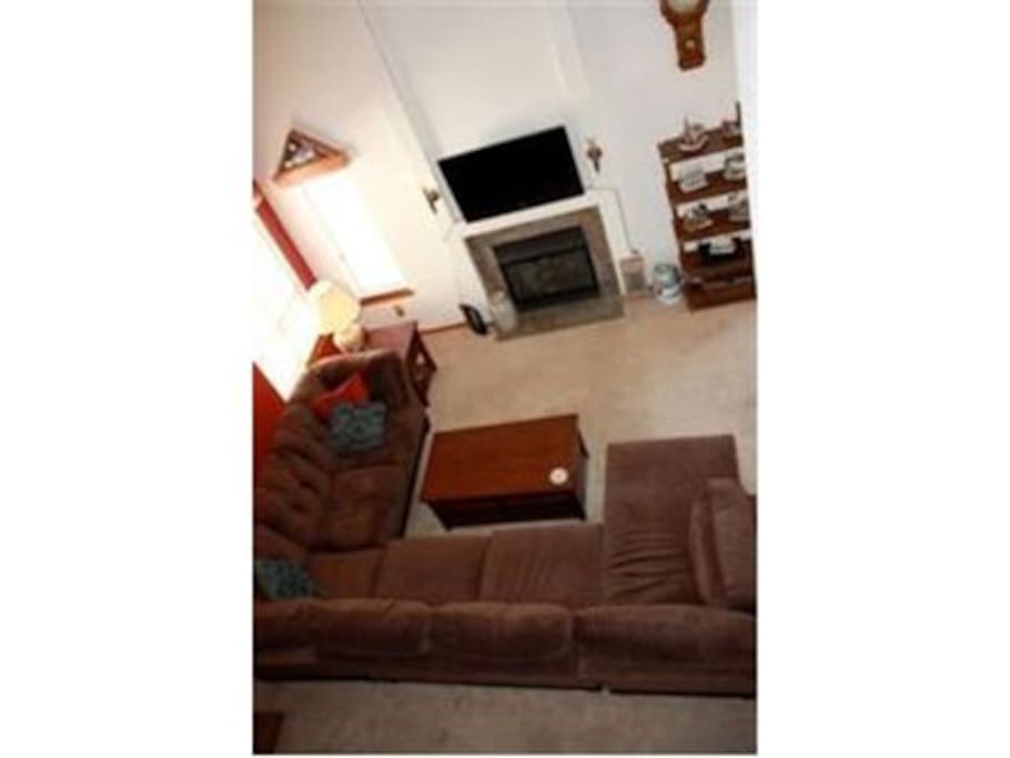 Living Area (top view, shared)
