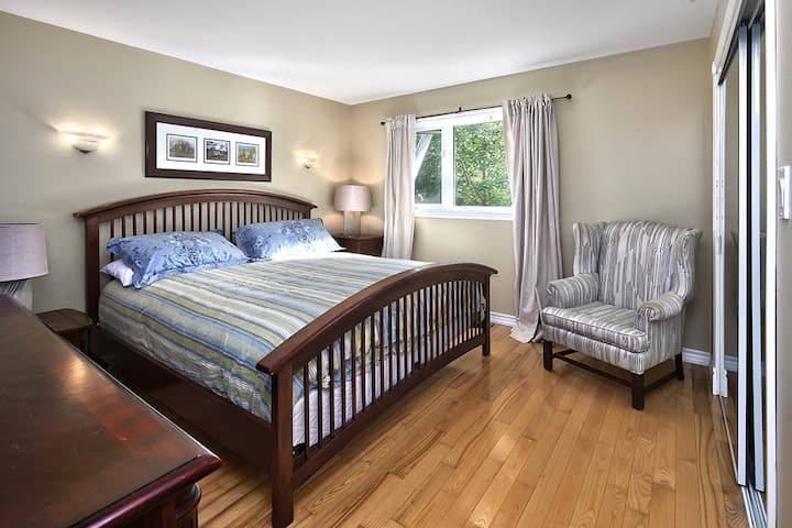 donji primarni bračni krevet (širine 180 - 200 cm)