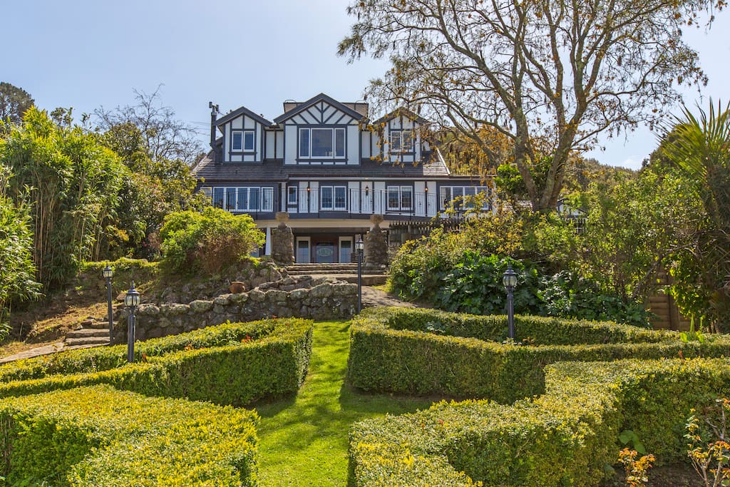 WOODROYD ESTATE Holiday sanctuary Villas for Rent in Lower Hutt, Wellington, New Zealand