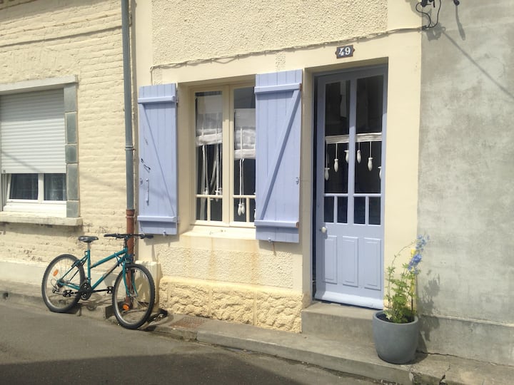 Home in Cayeux-sur-Mer · ★4.08 · 2 bedrooms · 3 beds · 1 bath