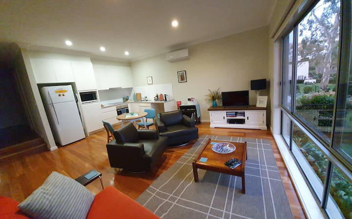 The Lakehouse Bnb On Lake Macquarie, Murrays Beach - Newcastle