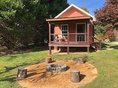 TINY+HOUSE+%2F+CABIN+in+the+Meadow-Hendersonville
