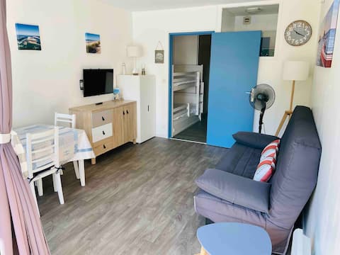 Successful Airbnb property: 2-minute walk to the beach and 5 minutes to the center! in Andernos Les Bains