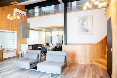 Chez Charlie (Lac Mégantic Lakeside) + Hot Tub