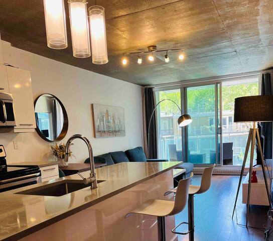 Modern 2 bedrooms apartment – Downtown