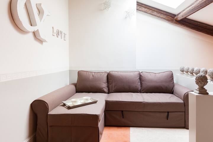 Art Retreat Home terrace – Spanish Steps – DdG gallery image 4