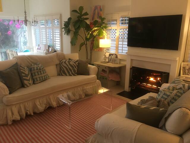 Light-Filled Luxury in La Jolla’s Best Location gallery image 5