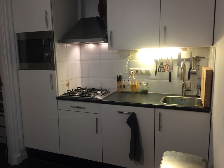 Kitchen (with dishwasher)