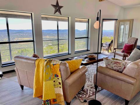 Amazing Views | Moonrise Studio on Sunrise Hill