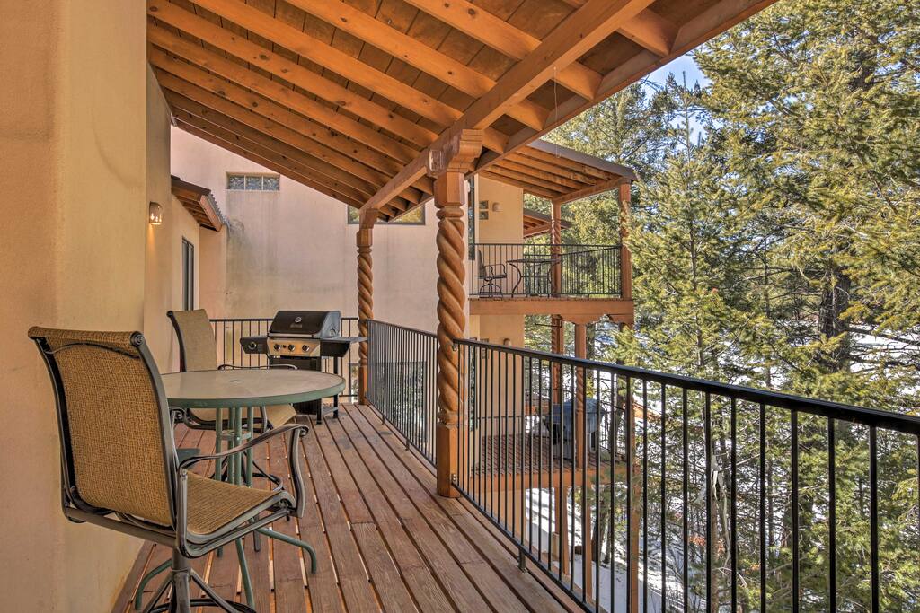 Spend countless hours enjoying the alpine surroundings, as well as views of the 8th hole of the Lodge Golf Course.