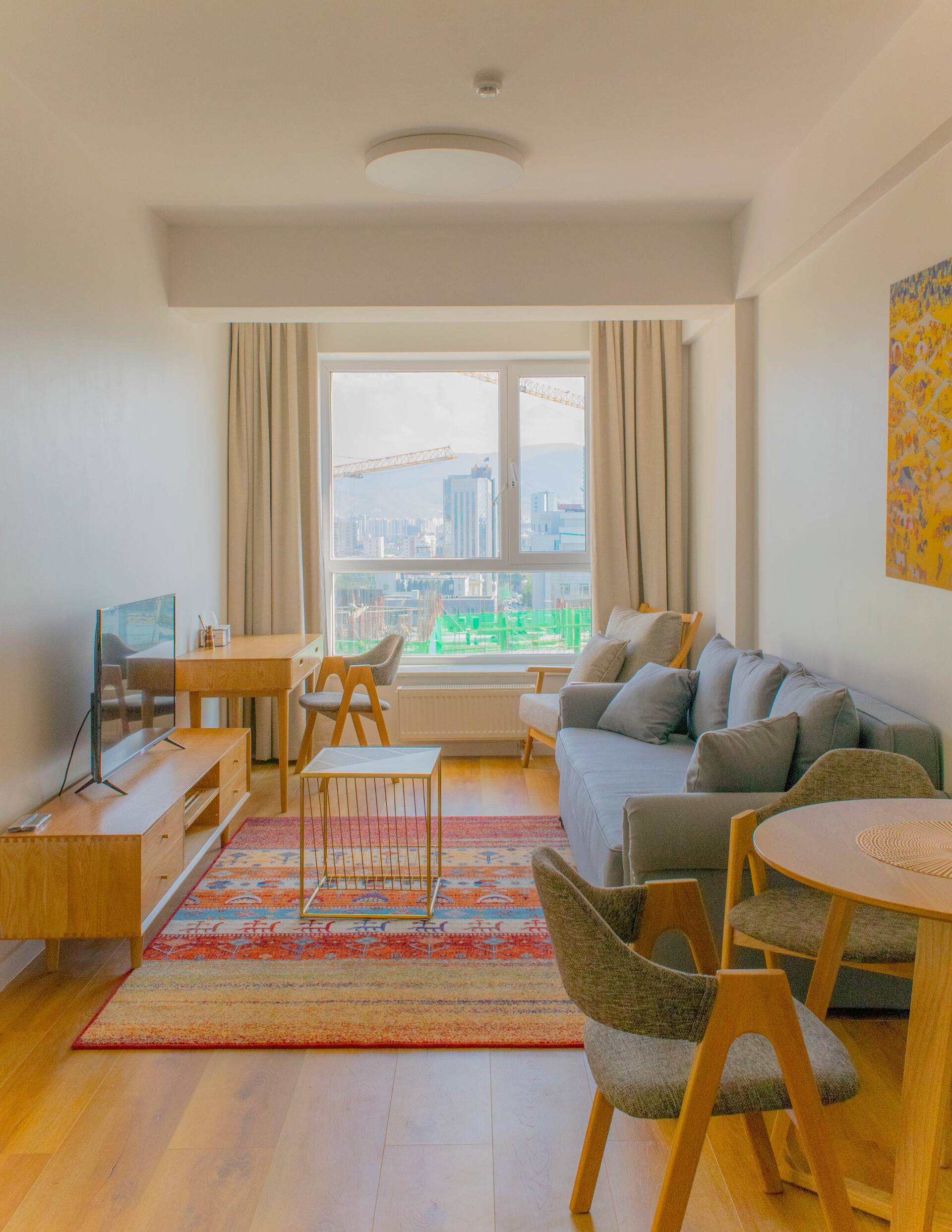 Gorgeous apt with views minutes from Sukhbaatar Sq
