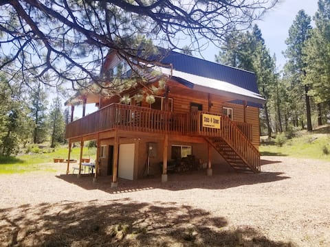 Cozy Cabin centrally located to Bryce & Zion