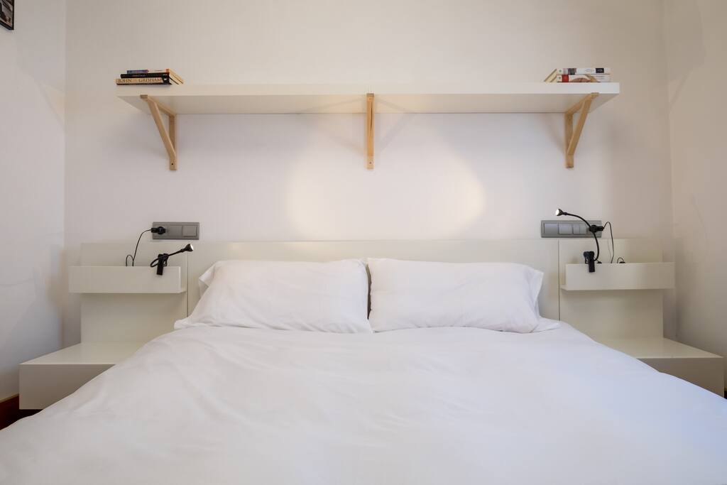 Dormitorio principal, con cama de 160 cms.