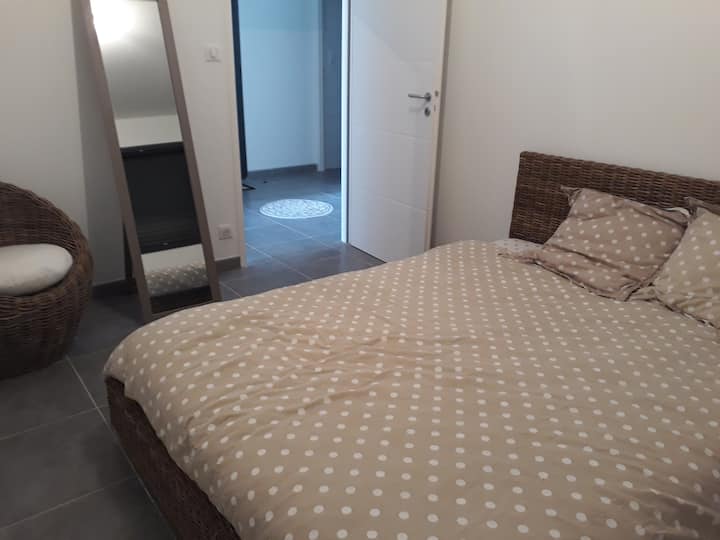 Habitación de cama 140x190 