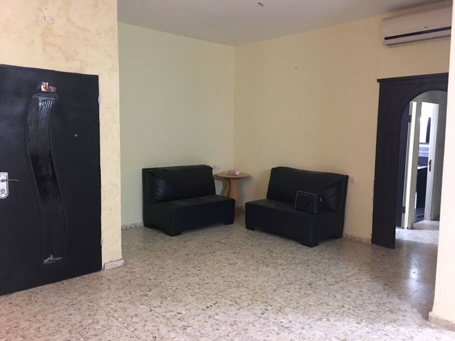 entrance area - additional seating