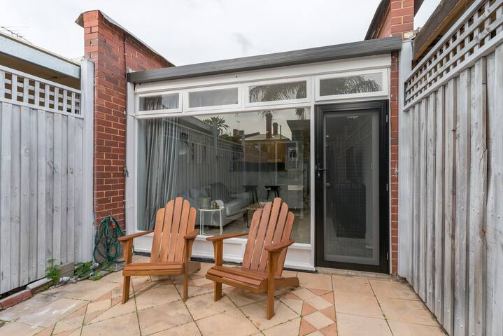 Alfie S Cottage Melbourne Street Cottages For Rent In North