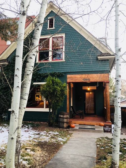Front of house - Winter