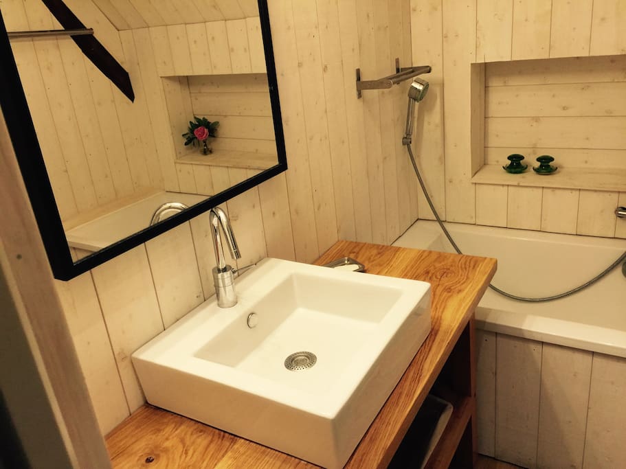 Upper bathroom