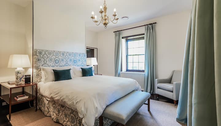 The Caroline Chisholm bedroom.