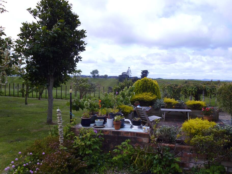 one outside seating area