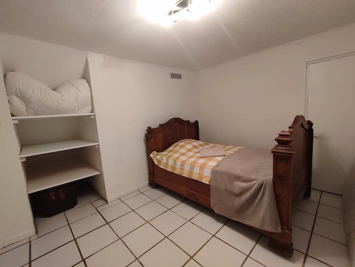 غرفة النوم 2