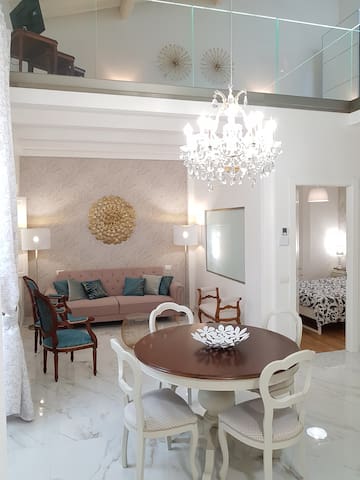 New Apartment near Duomo with Elevator and WiFi