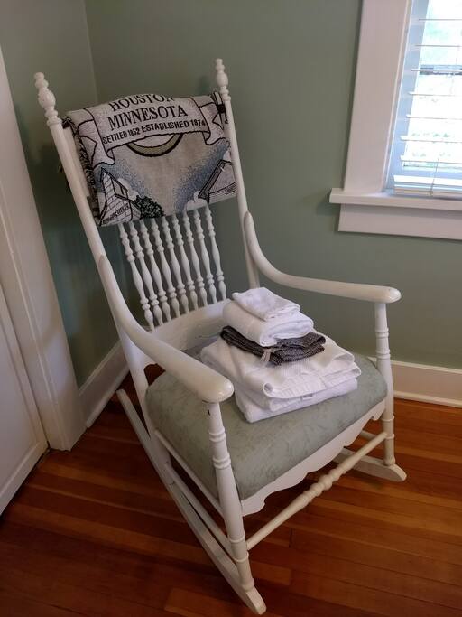 bedroom detail
