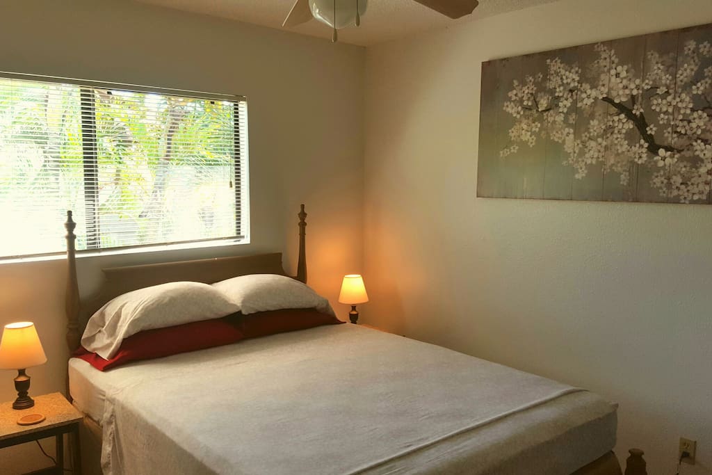 Suite w/queen bed, full en-suite private bathroom, air-conditioner, flat-screen TV, free parking & Wi-Fi. Pool and laundry on premises. Max 2 guests. Shared 2 bedroom 2 bathroom condo. Common areas are kitchen, living room and lanai/balcony