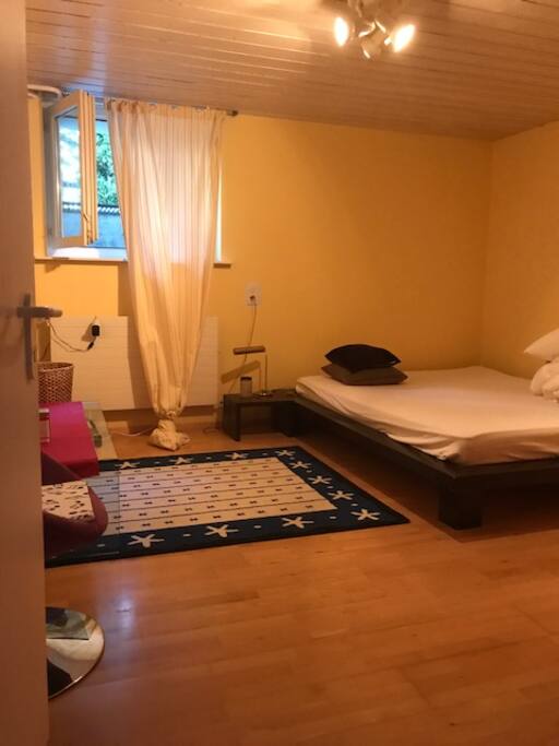 Gästezimmer mit Doppelbett