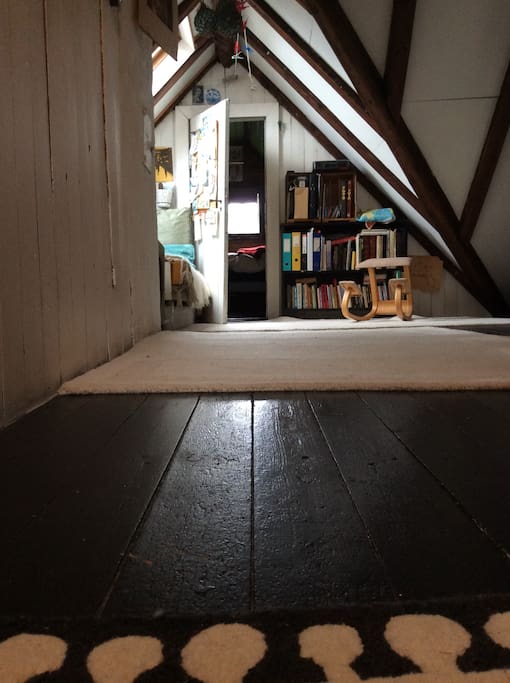 Private livingroom floor 3