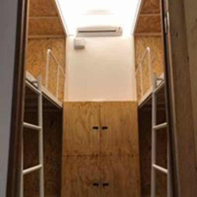 無採光間/Mixed Dorm