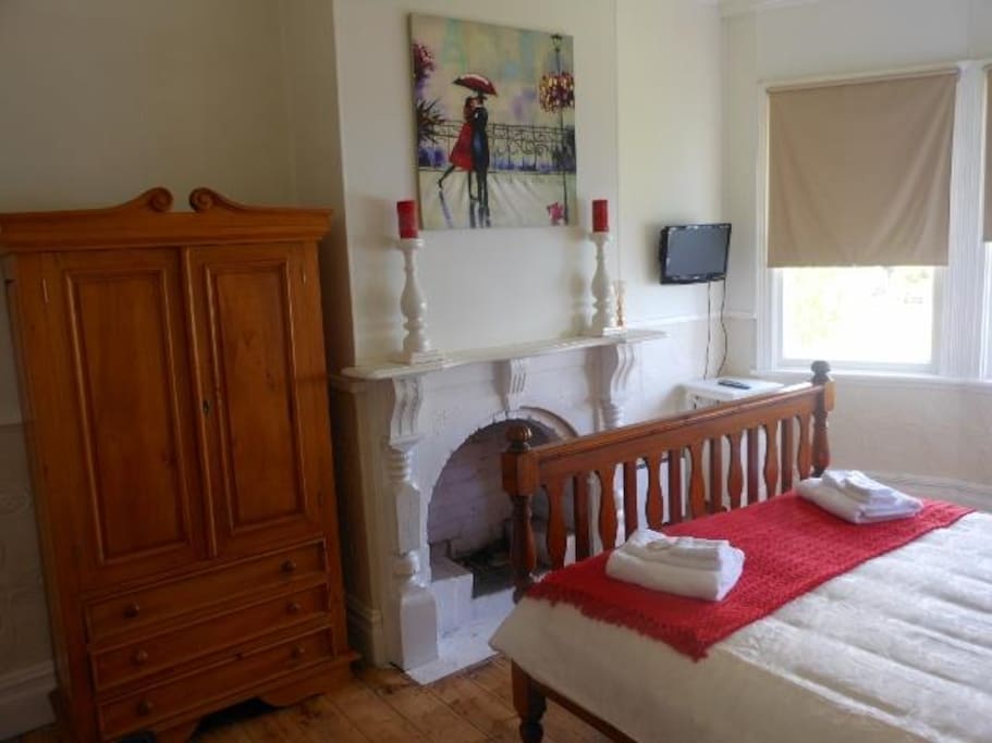 Queen Bedroom