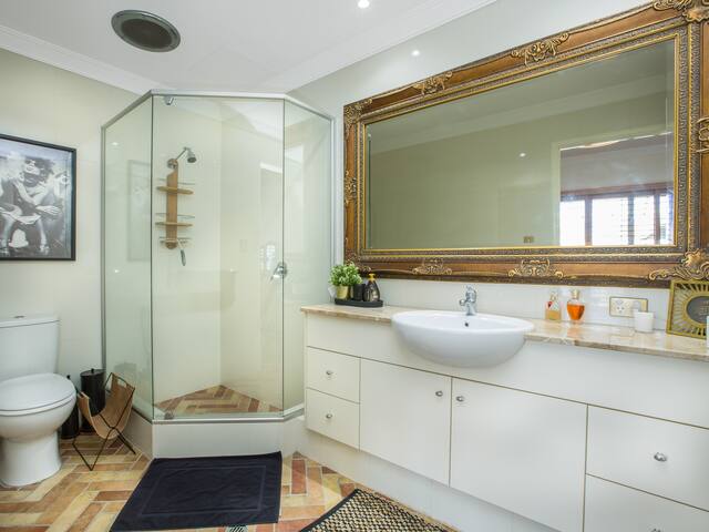 Venetian Canals Mandurah Apartment gallery image 4