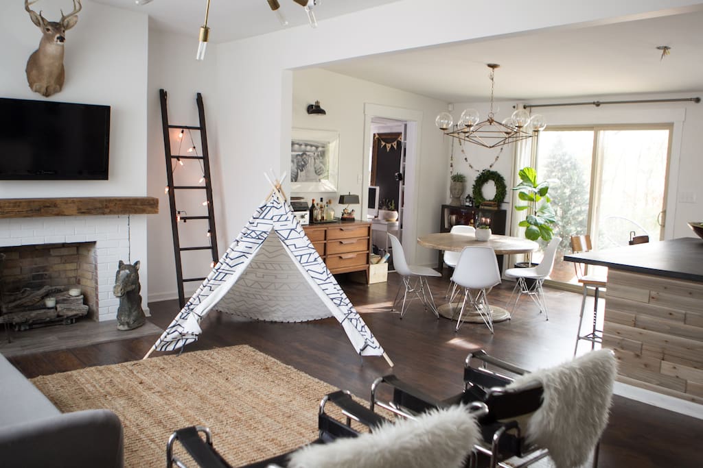 Family Friendly Open Concept Living Area