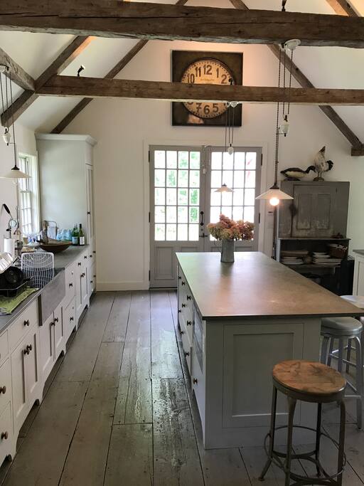 Kitchen with La Cornue oven
