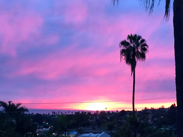 Pacific Beach-Amazing Panoramic View-Heated Pool gallery image 4