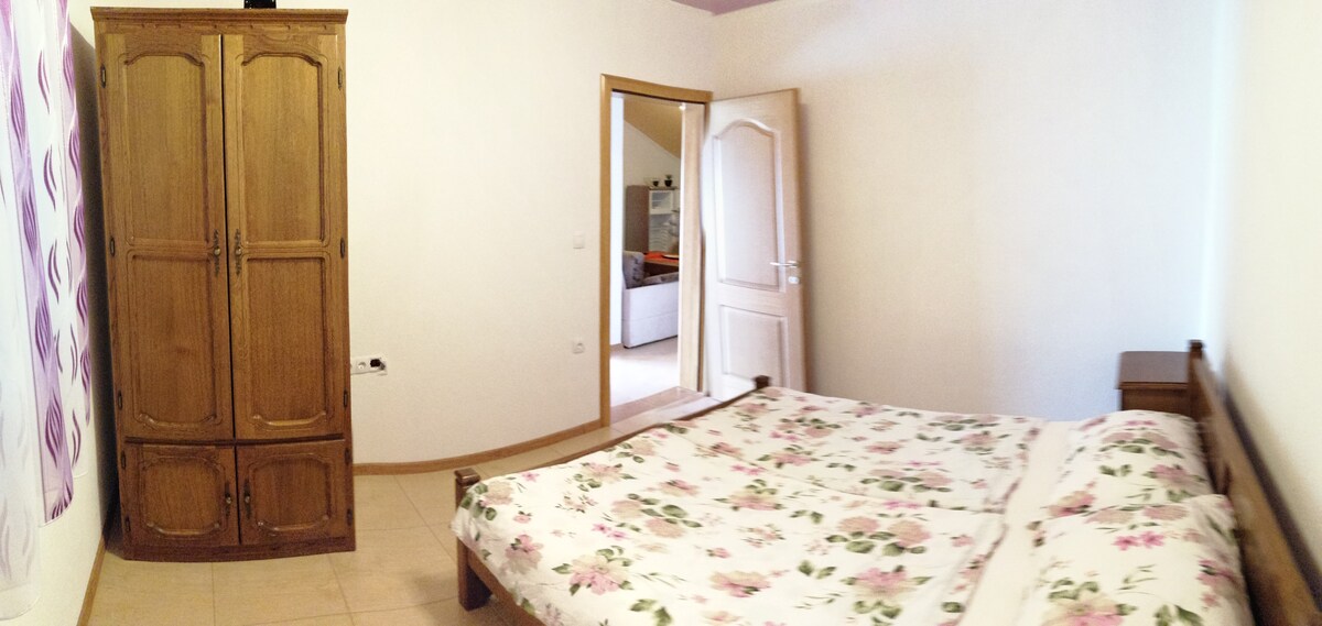 Druhá spálňa s manželskou posteľou 