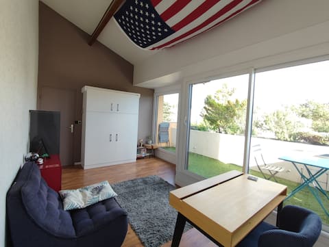 Friendly, quiet and bright apartment.